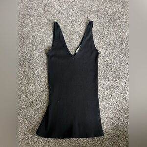 Express Women’s Deep V-Neck Tank in Black Size Extra Small